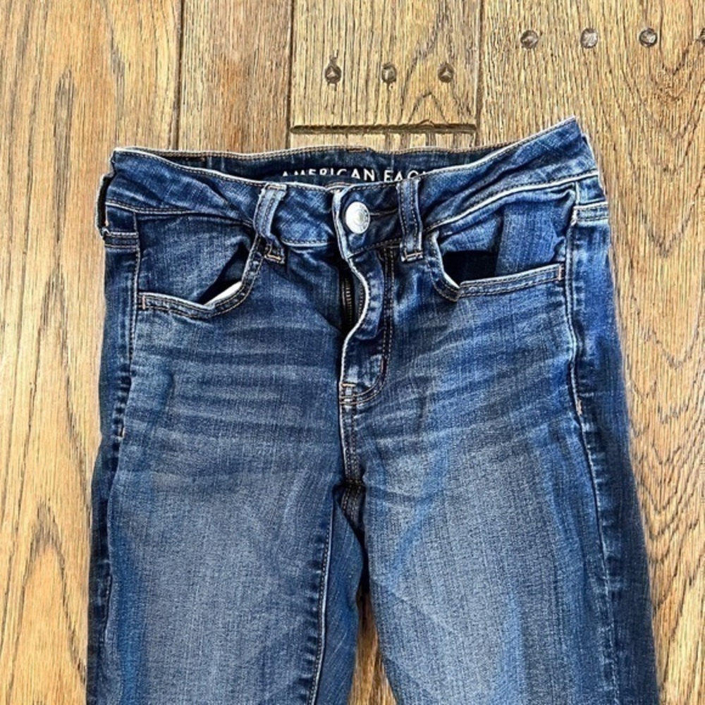 American Eagle Outfitters - size 2